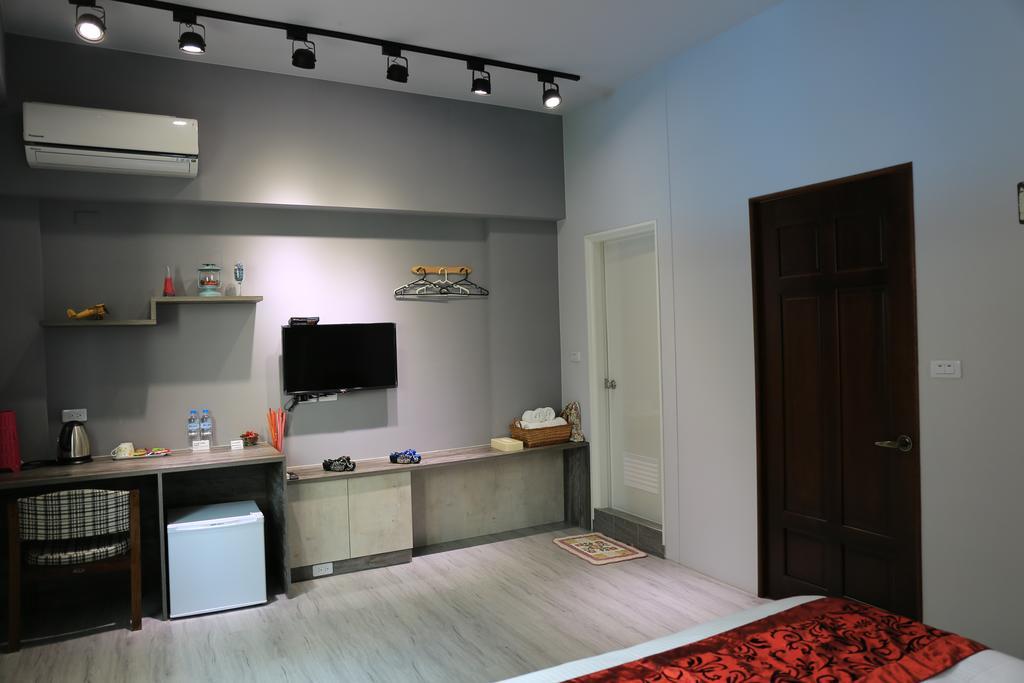 See Love B&B Tainan Bagian luar foto